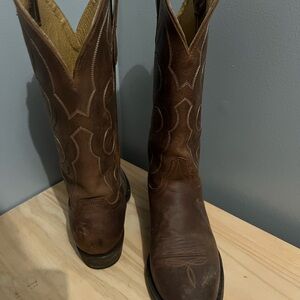 Women’s cowboy boots